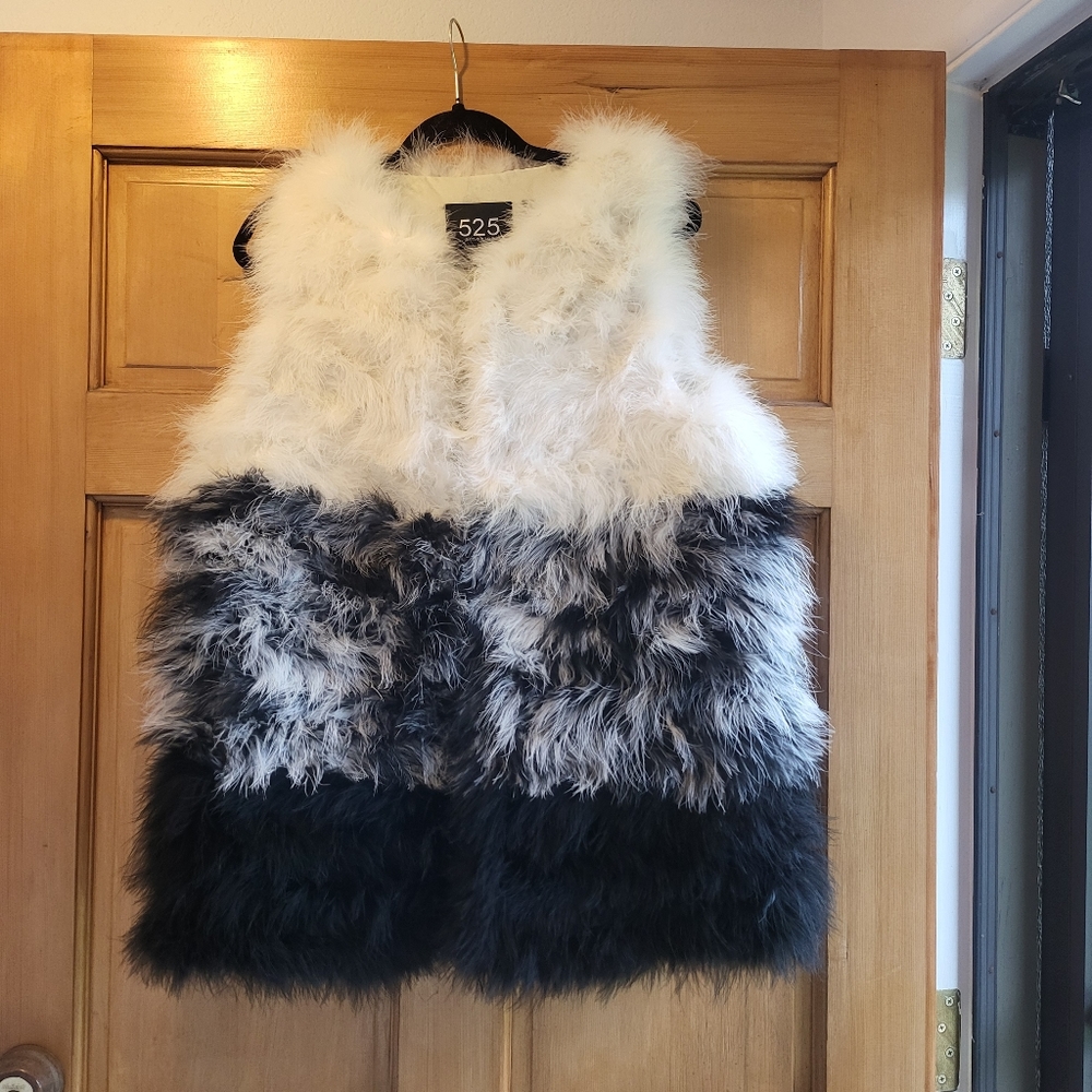 Women's NWT 525 America Turkey Feather Colorblock Outerwear Vest Size Medium
